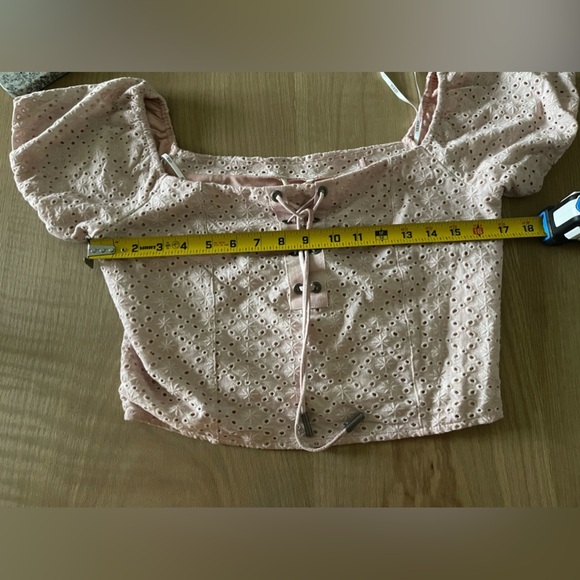 Guess| Beatrix Square Neck Eyelet Crop Top w Puff Sleeve & Tie Detail•••Size M - Picture 15 of 16